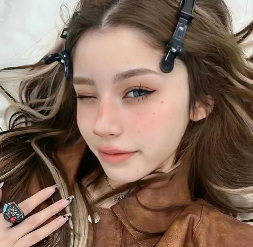 安内蒙尼
